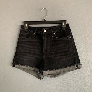 A&F HIGH RISE SHORT